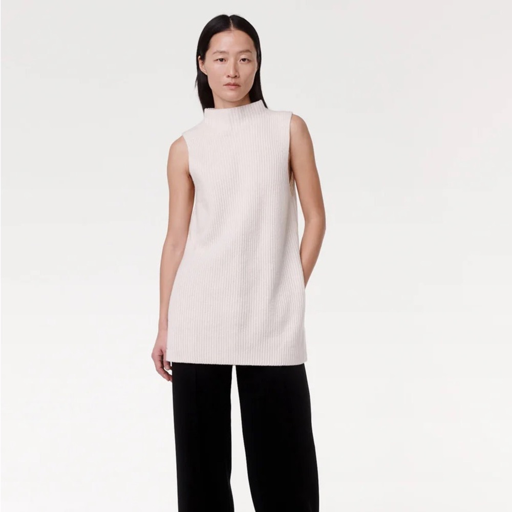 Another Tomororw cashmere MOCK NECK SLEEVELESS SWEATER
